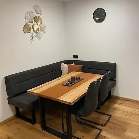 Moeslhof شقة *